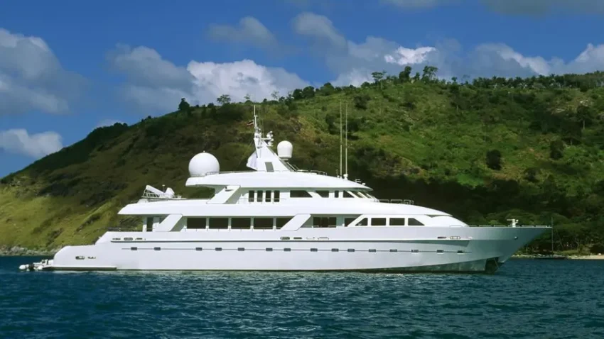 types of luxury yachts