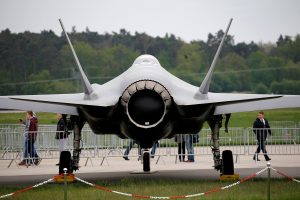 The F-35 vs F-22: Strengths, Weaknesses, and Capabilities